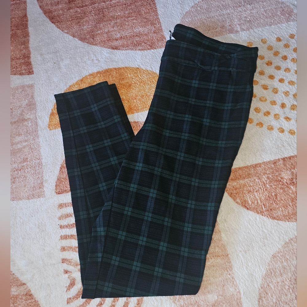Plaid Trousers in Black and Green